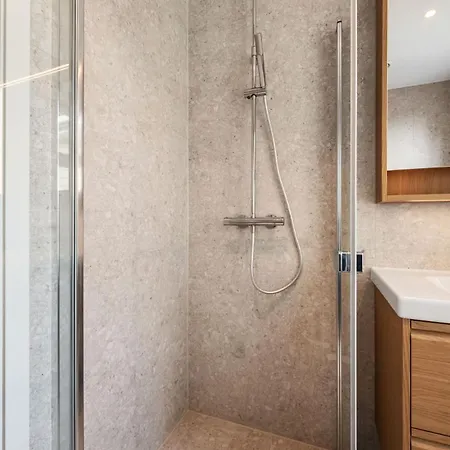 Newly Renovated In A Unique And Historic Neighborhood * Берген