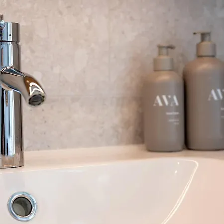 Апартаменты Newly Renovated In A Unique And Historic Neighborhood Берген