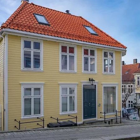Newly Renovated In A Unique And Historic Neighborhood Апартаменты Берген