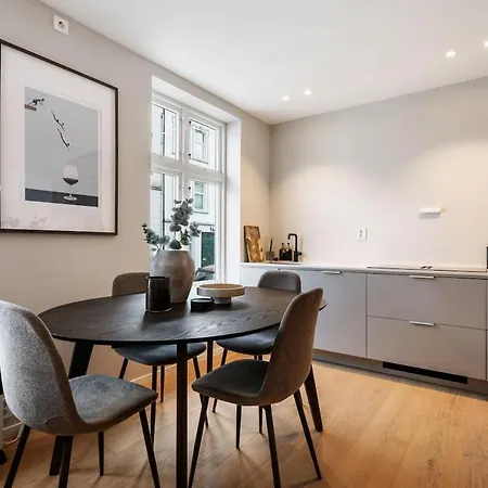 Newly Renovated In A Unique And Historic Neighborhood Берген